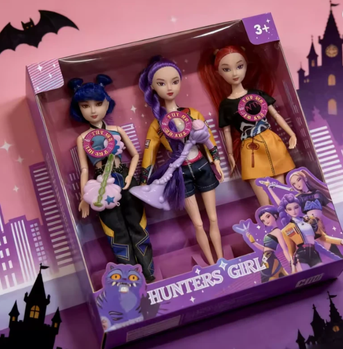 Lot de 3 Poupees Demon Hunters avec Music, neuf dans leur boite. Longueur 30cm. Non livrable pour Noel svp